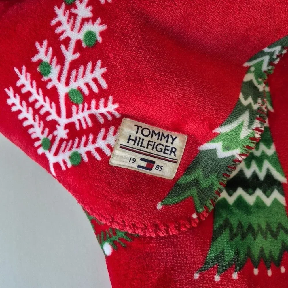 Tommy Hilfiger Red Green White Christmas Tree Plush Sherpa Throw Blanket 50x60